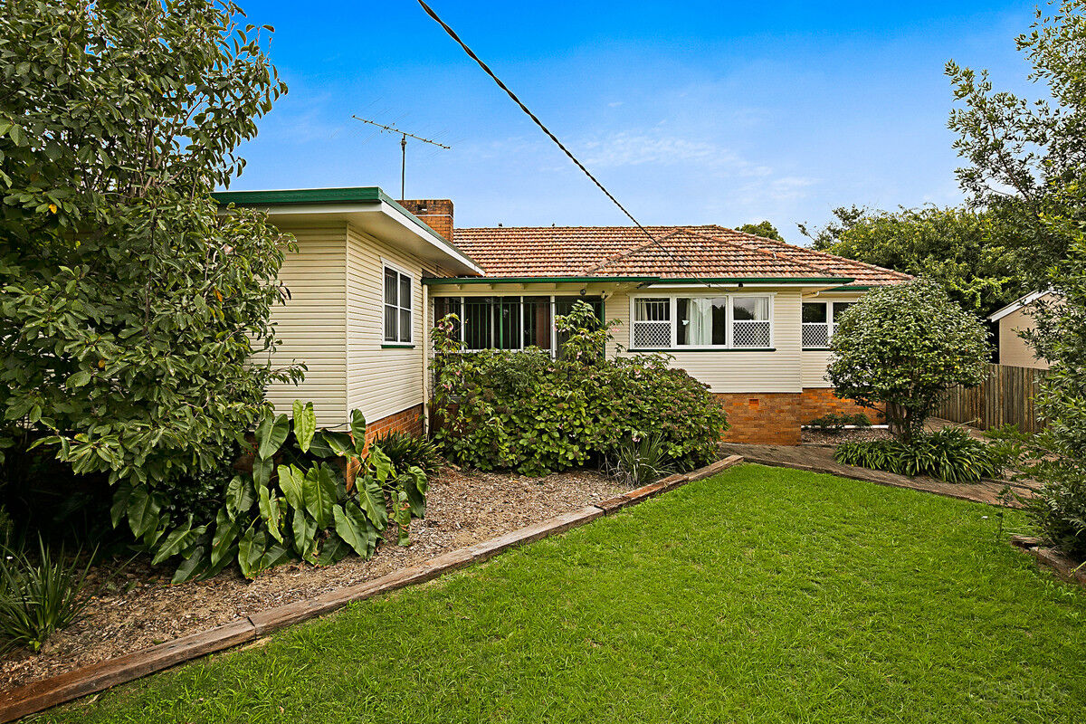 17 Ipswich Street, East Toowoomba QLD 4350, East Toowoomba - Thumbnail 2