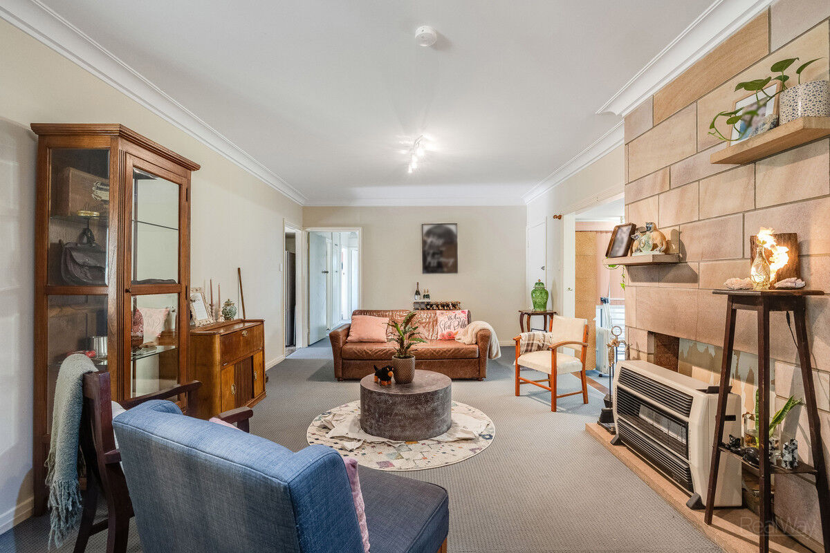 17 Ipswich Street, East Toowoomba QLD 4350, East Toowoomba - Thumbnail 7