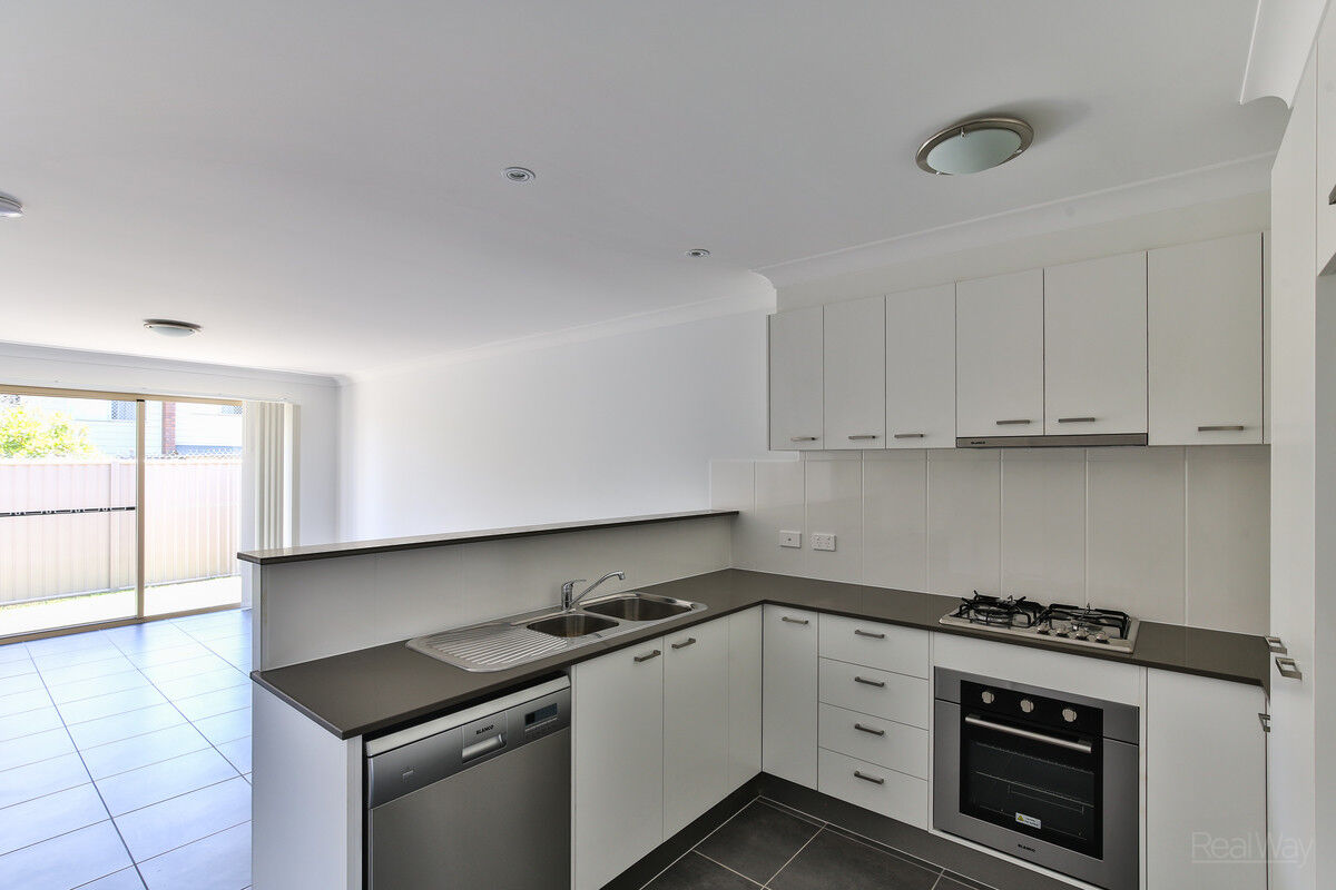 1 / 7 Northpoint Avenue, HARLAXTON QLD 4350, Harlaxton - Thumbnail 2