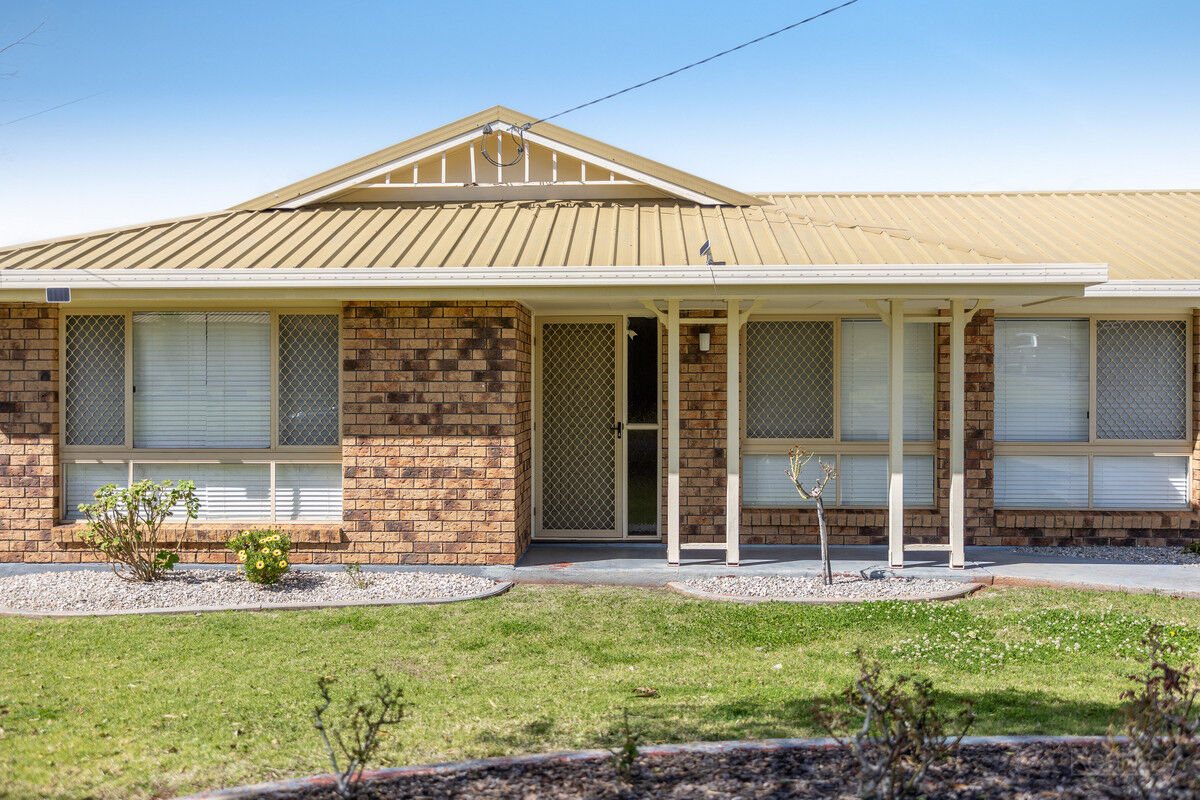 38 Broadfoot Street, Kearneys Spring QLD 4350, Kearneys Spring - Thumbnail 2