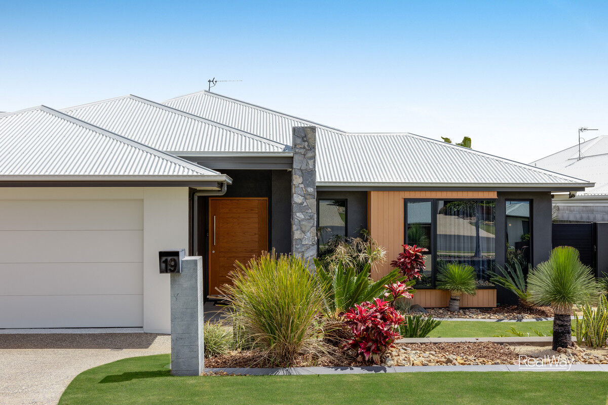 19 Moncrieff Close, Middle Ridge QLD 4350, Middle Ridge - Thumbnail 2