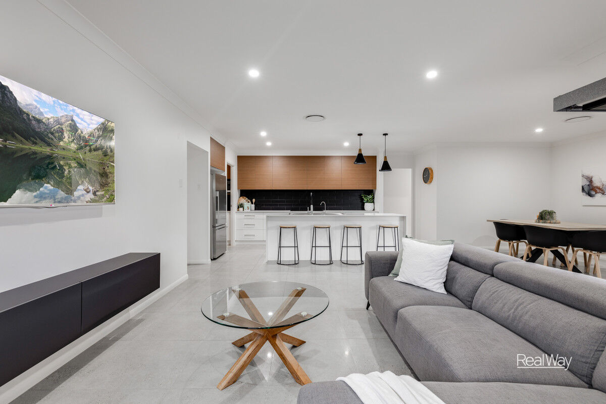 19 Moncrieff Close, Middle Ridge QLD 4350, Middle Ridge - Thumbnail 8