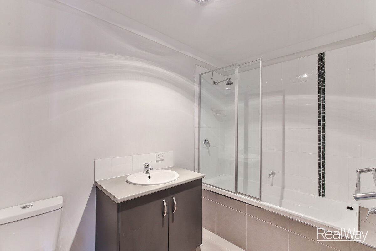1 & 2 / 7 Whitefield Street, Glenvale QLD 4350, Glenvale - Thumbnail 6