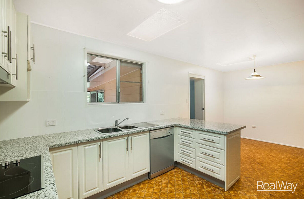 5 Veronica Court, Centenary Heights QLD 4350, Centenary Heights - Thumbnail 5