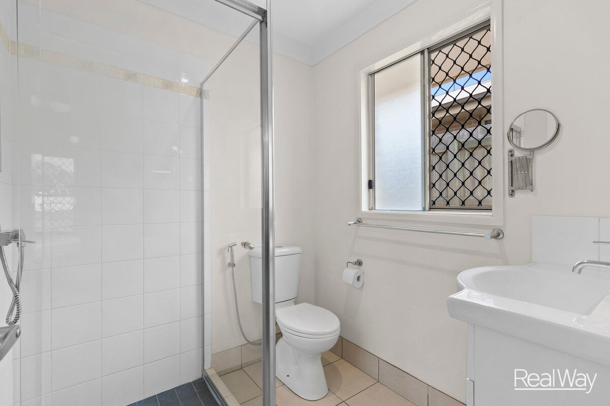 35 Sunset Drive, Glenvale QLD 4350, Glenvale - Thumbnail 4