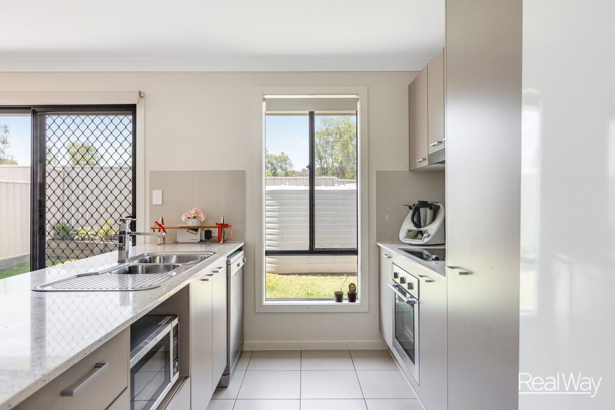 19 Minnett Street, Glenvale QLD 4350, Glenvale - Thumbnail 5