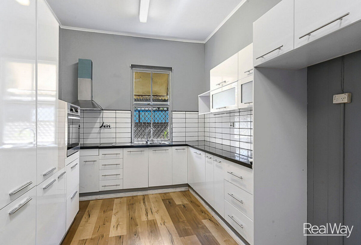 493 Tor Street, Newtown QLD 4350, Newtown - Thumbnail 2