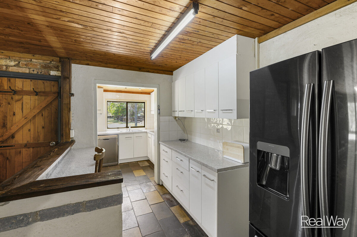 399 Jones Road, Withcott QLD 4352, Withcott - Thumbnail 3