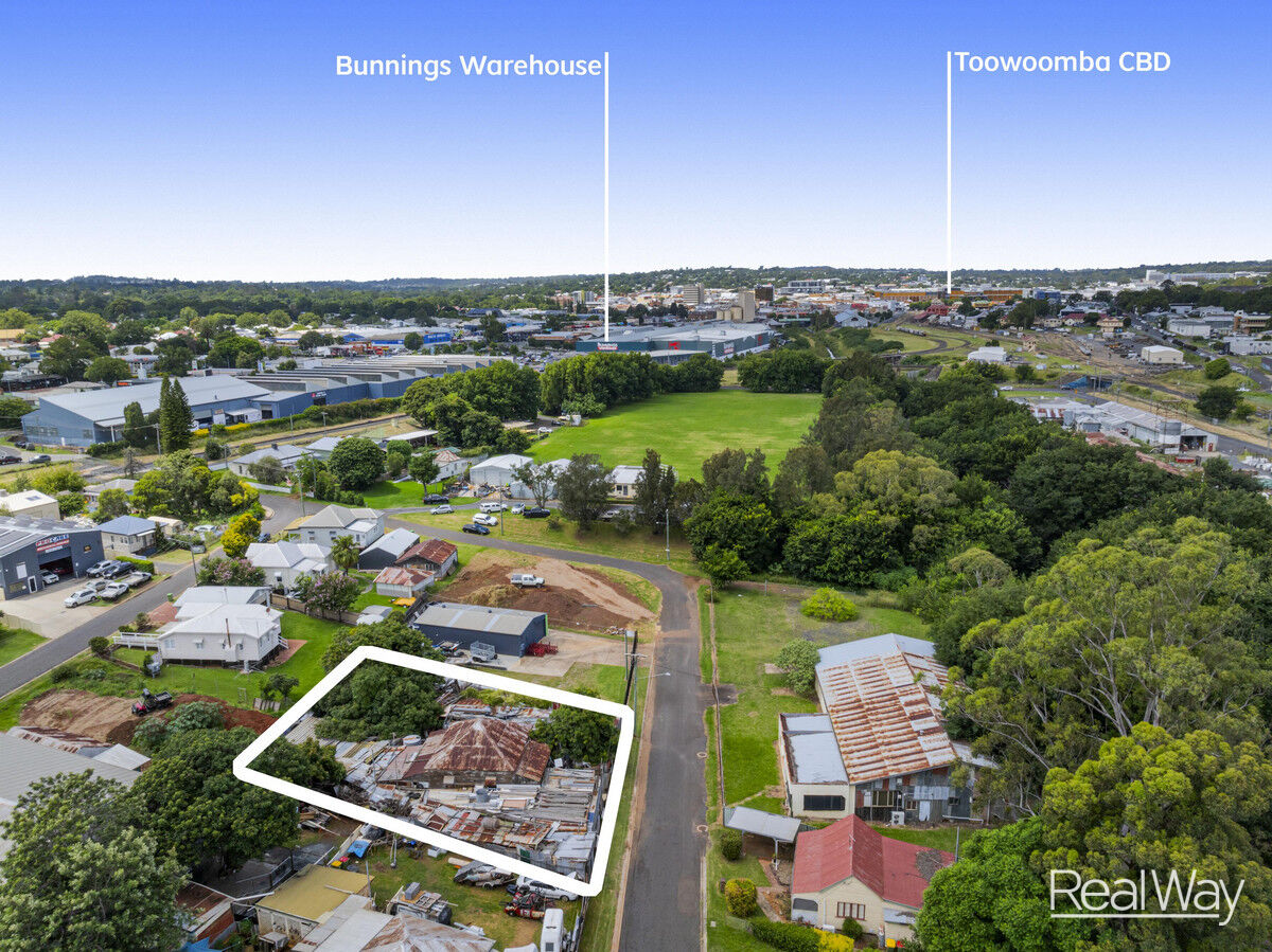 12 Inter Street, North Toowoomba QLD 4350, North Toowoomba - Thumbnail 2