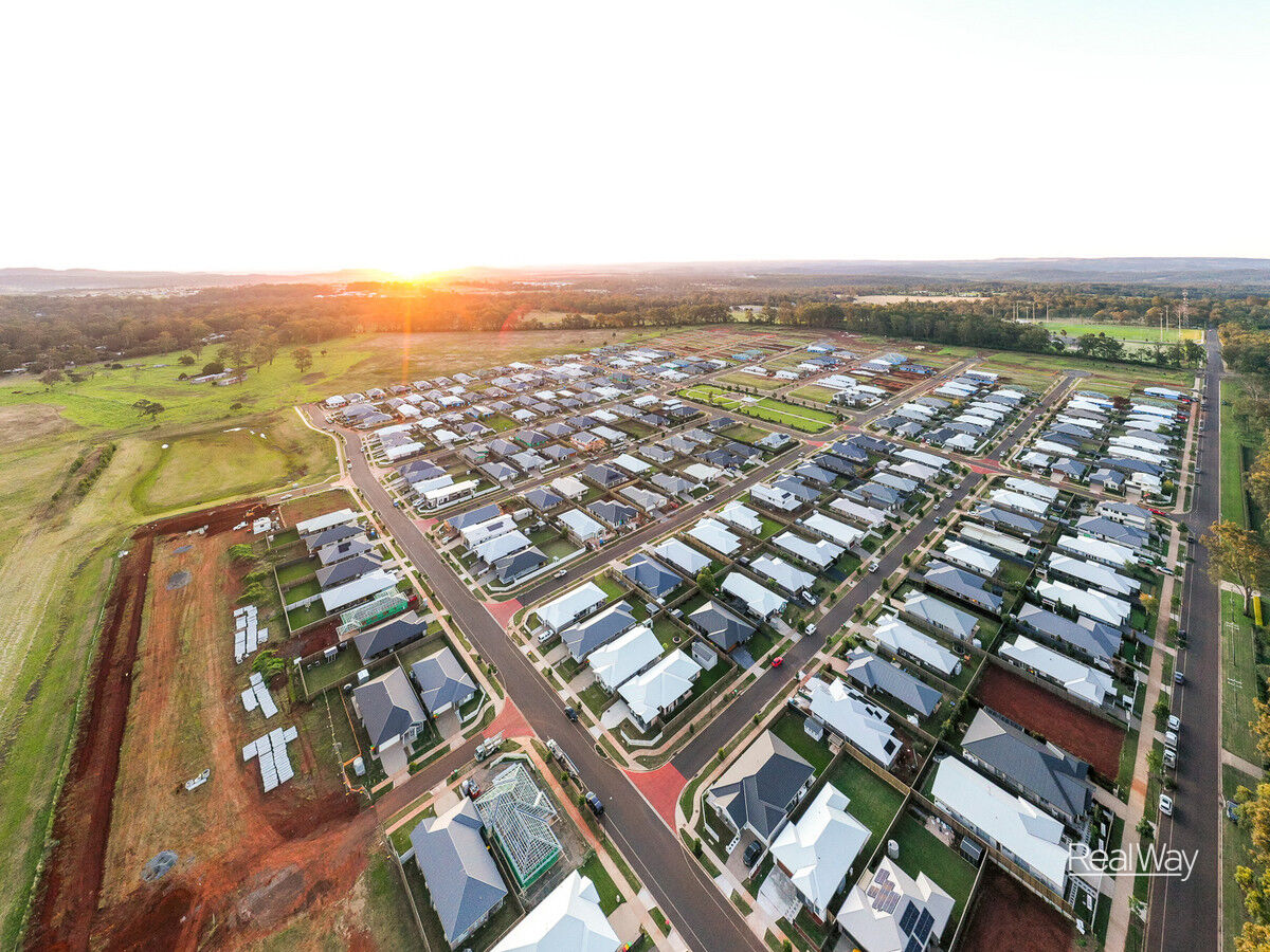 Lot 200 / 40 Turton Circuit, Highfields QLD 4352, Highfields - Thumbnail 2