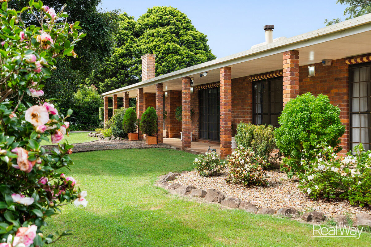 4 Golf Course Drive, Middle Ridge QLD 4350, Middle Ridge - Thumbnail 2