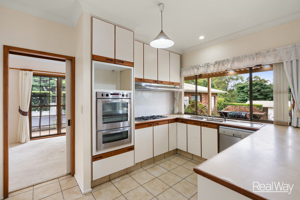 4 Golf Course Drive, Middle Ridge QLD 4350, Middle Ridge - Thumbnail 7