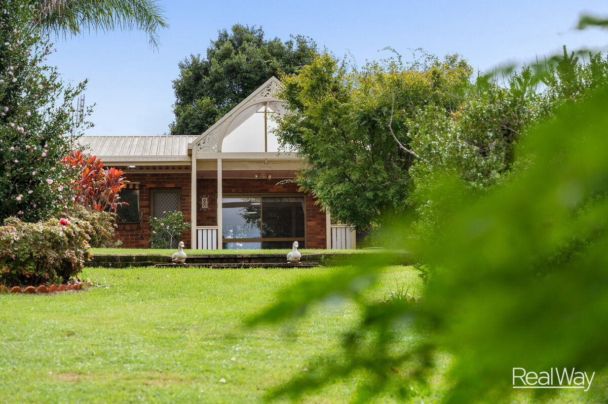 4 Golf Course Drive, Middle Ridge QLD 4350, Middle Ridge - Thumbnail 4