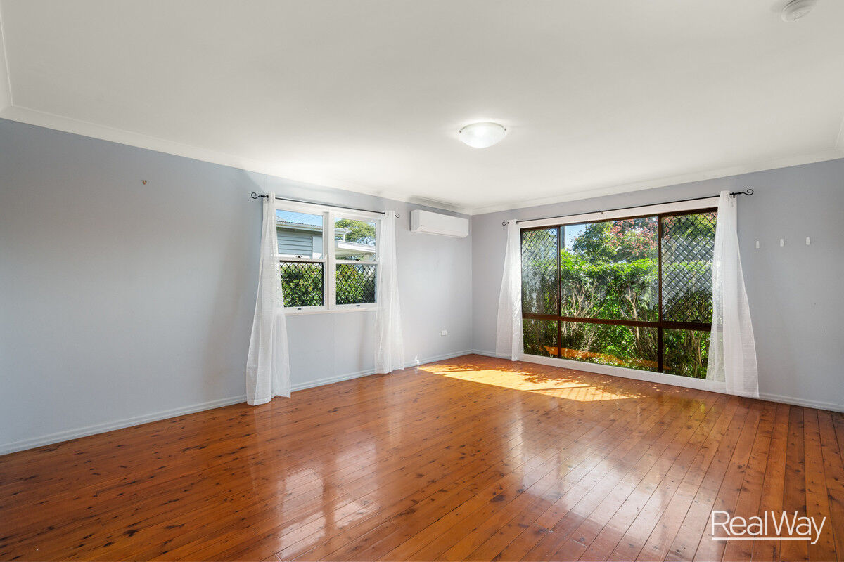 32 Charlotte Street, Newtown QLD 4350, Newtown - Thumbnail 2