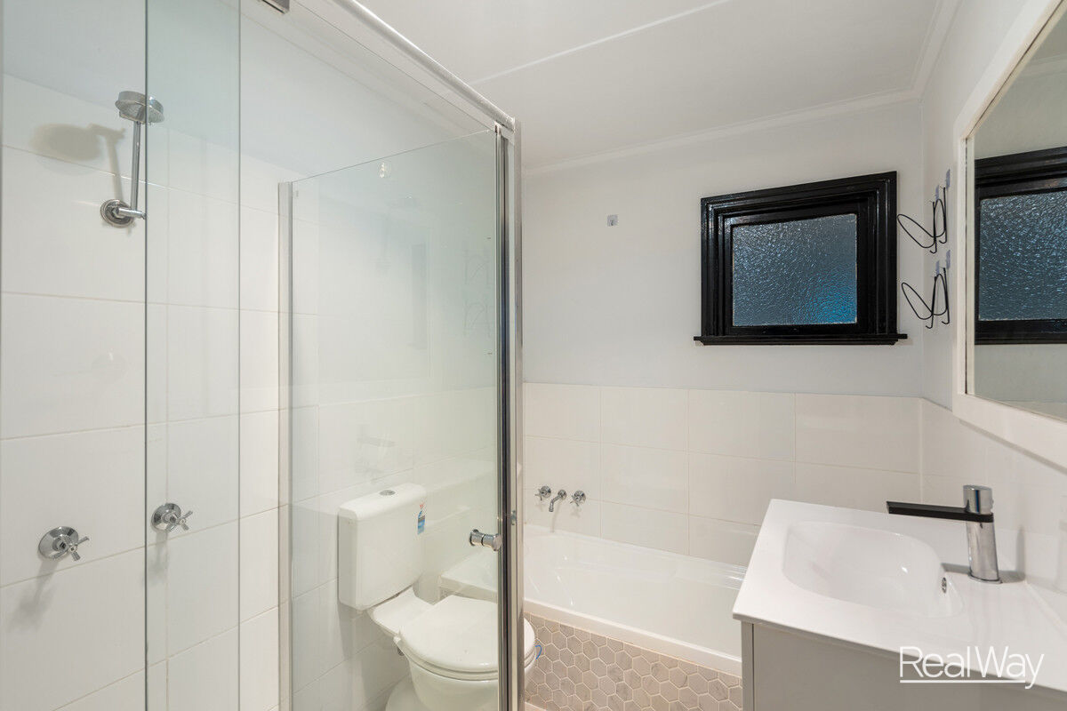 32 Charlotte Street, Newtown QLD 4350, Newtown - Thumbnail 6