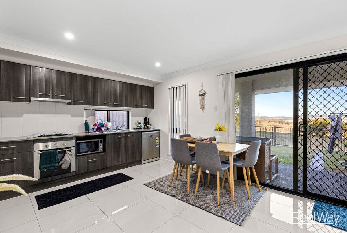 1 & 2 / 12 Kensei Street, Wyreema QLD 4352, Wyreema - Thumbnail 2