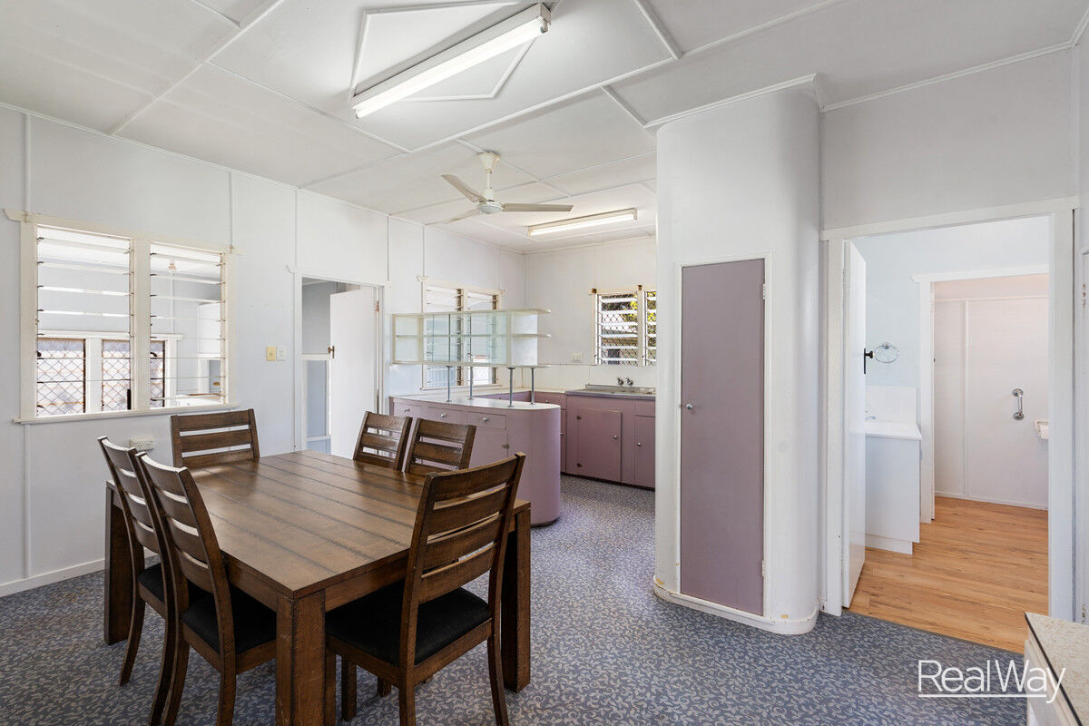 4 McWaters Street, North Toowoomba QLD 4350, North Toowoomba - Thumbnail 6
