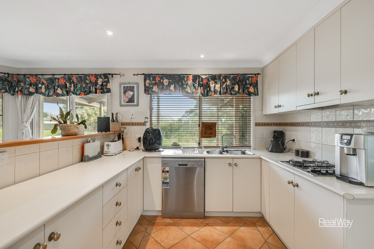 30 Granada Drive, Highfields QLD 4352, Highfields - Thumbnail 4