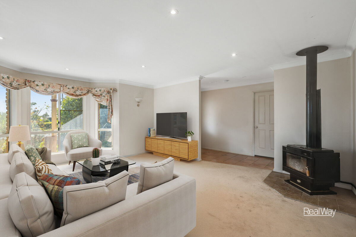 30 Granada Drive, Highfields QLD 4352, Highfields - Thumbnail 6