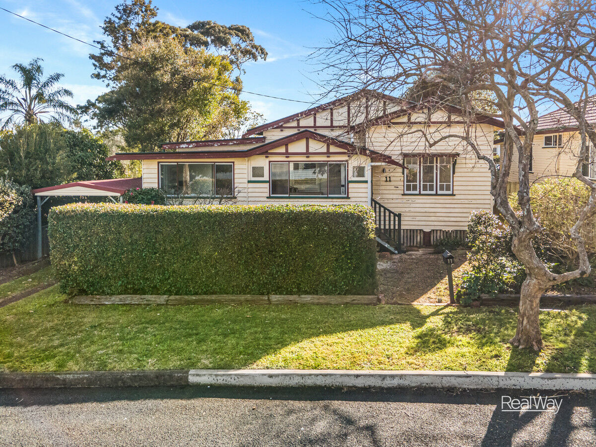 11 Edward Street, North Toowoomba QLD 4350, North Toowoomba - Thumbnail 2