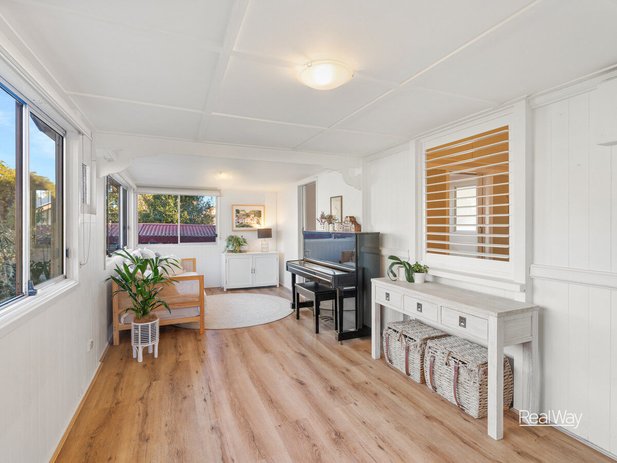 11 Edward Street, North Toowoomba QLD 4350, North Toowoomba - Thumbnail 3