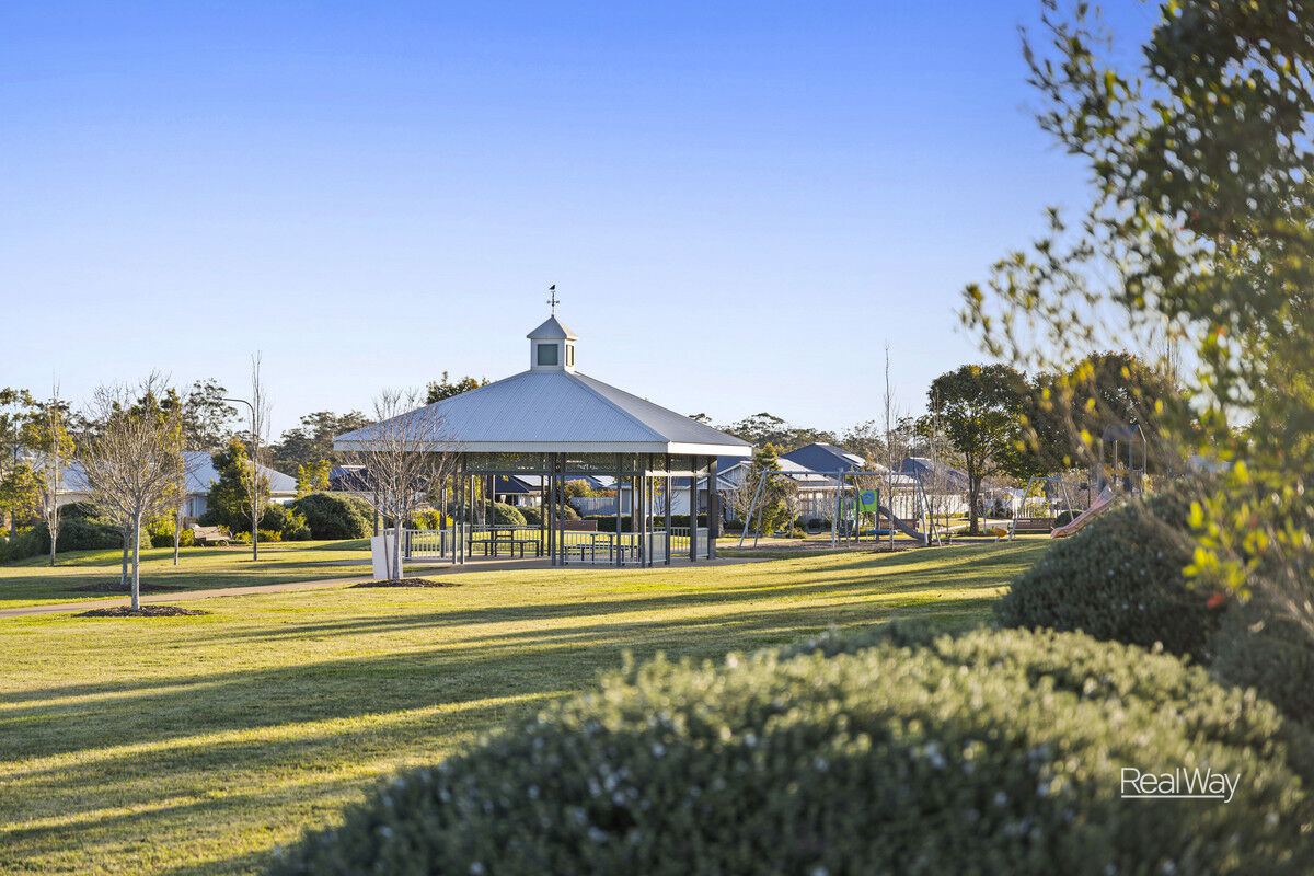 2 Alves Terrace, Highfields QLD 4352, Highfields - Thumbnail 2