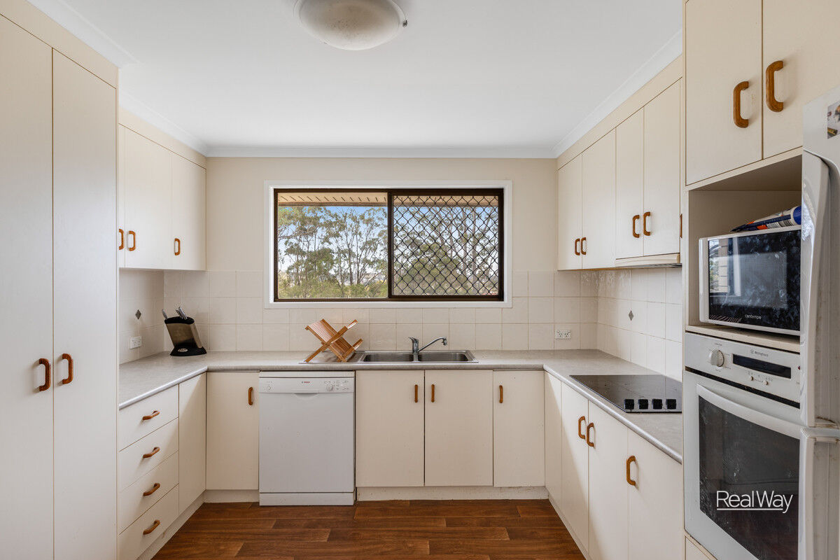 12 Risson Street, Wilsonton Heights QLD 4350, Wilsonton Heights - Thumbnail 2