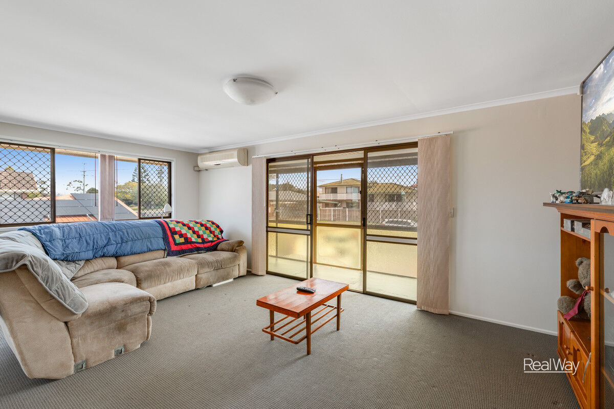 12 Risson Street, Wilsonton Heights QLD 4350, Wilsonton Heights - Thumbnail 4