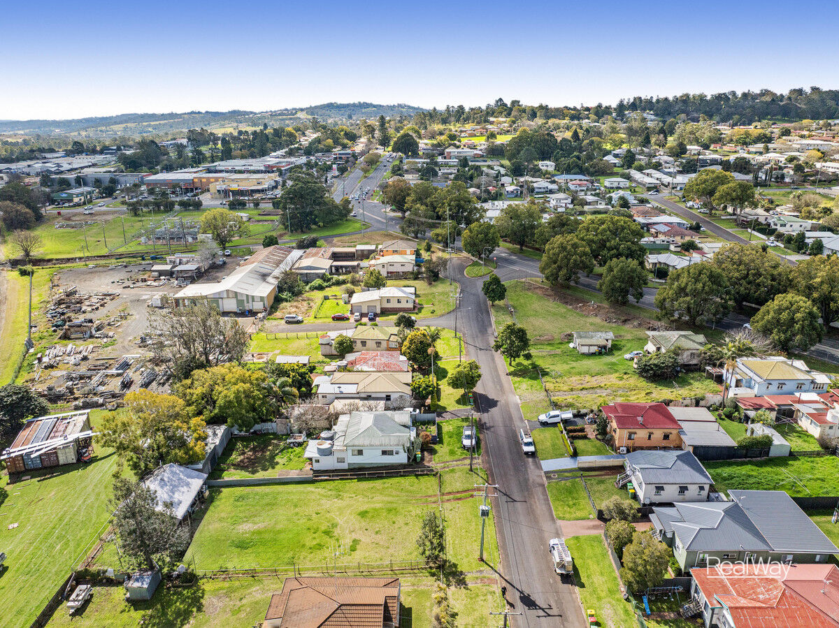 17 Hagan Street, North Toowoomba QLD 4350, North Toowoomba - Thumbnail 3