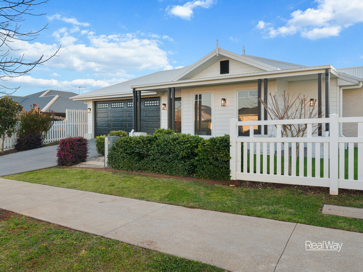 19 Krumins Avenue, Highfields QLD 4352, Highfields - Thumbnail 2