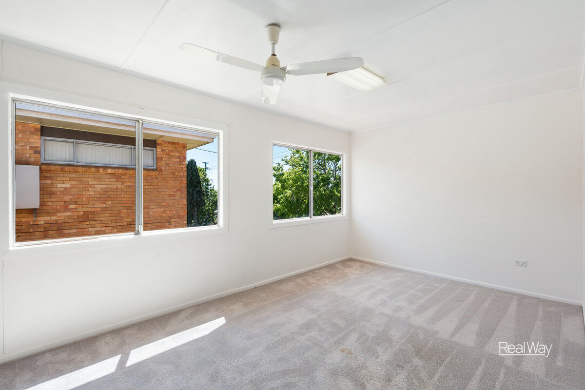 27 Hoey Street, Kearneys Spring QLD 4350, Kearneys Spring - Thumbnail 6