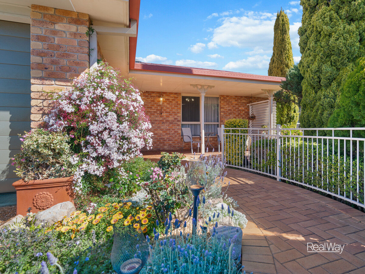 42 Bouganvillea Drive, Middle Ridge QLD 4350, Middle Ridge - Thumbnail 3