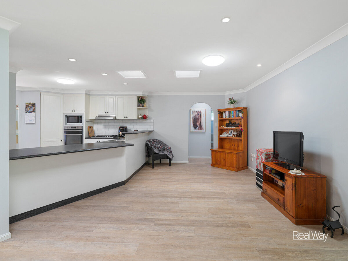 42 Bouganvillea Drive, Middle Ridge QLD 4350, Middle Ridge - Thumbnail 6
