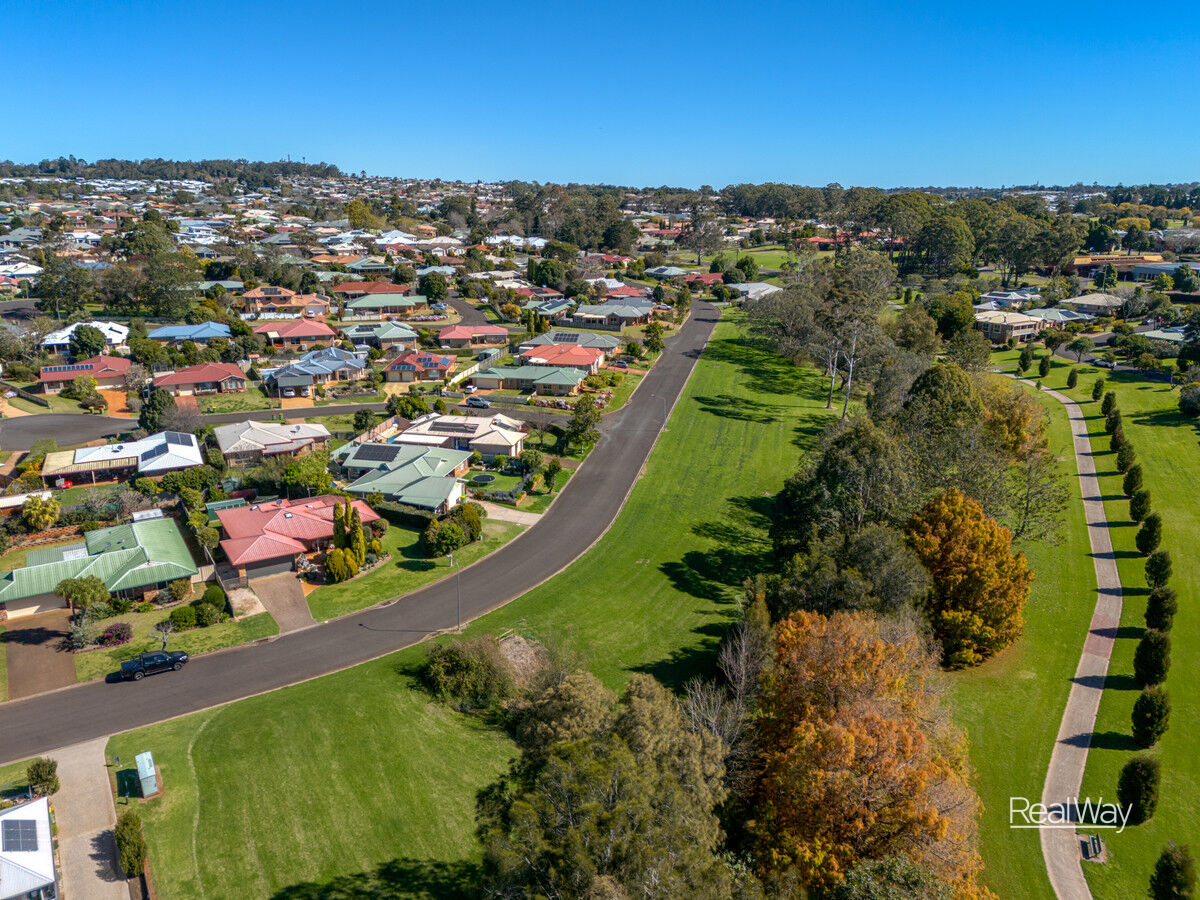 42 Bouganvillea Drive, Middle Ridge QLD 4350, Middle Ridge - Thumbnail 2