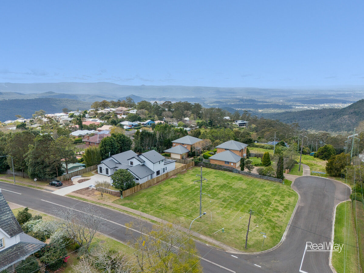 22 Mackenzie Street, Mount Lofty QLD 4350, Mount Lofty - Thumbnail 3