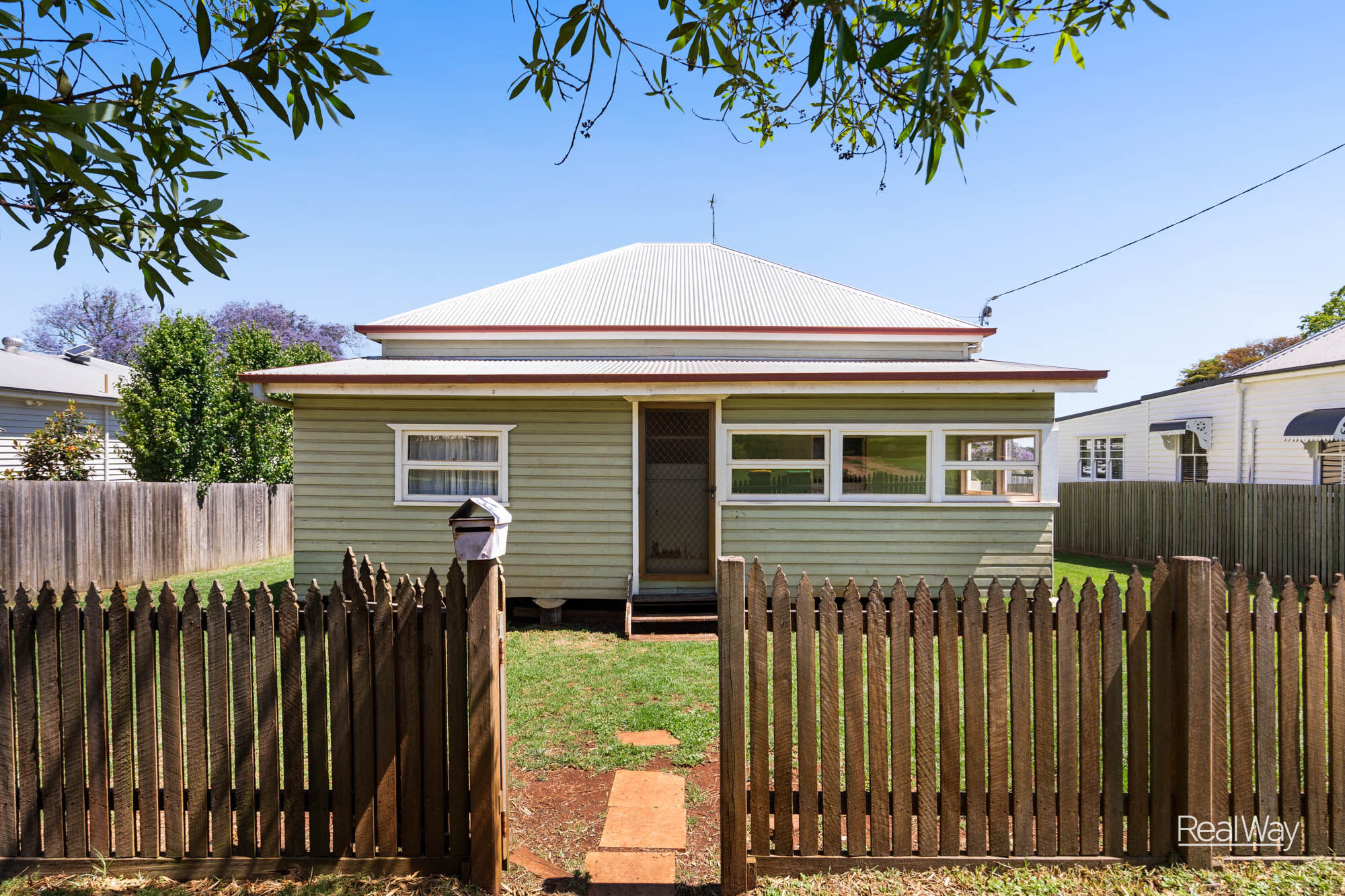 34 Rhyde Street, Mount Lofty QLD 4350, Mount Lofty - Thumbnail 5