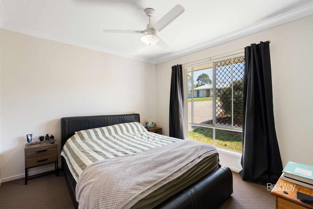 4 Westview Drive, Mount Kynoch QLD 4350, Mount Kynoch - Thumbnail 2