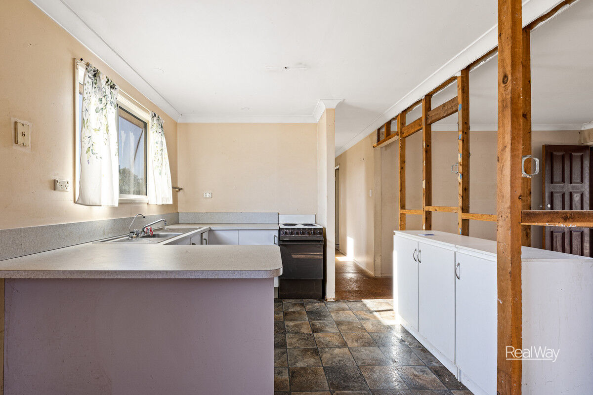6 Clarke Street, Oakey QLD 4401, Oakey - Thumbnail 5