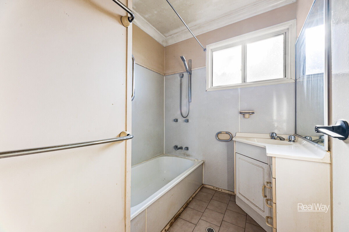 6 Clarke Street, Oakey QLD 4401, Oakey - Thumbnail 7