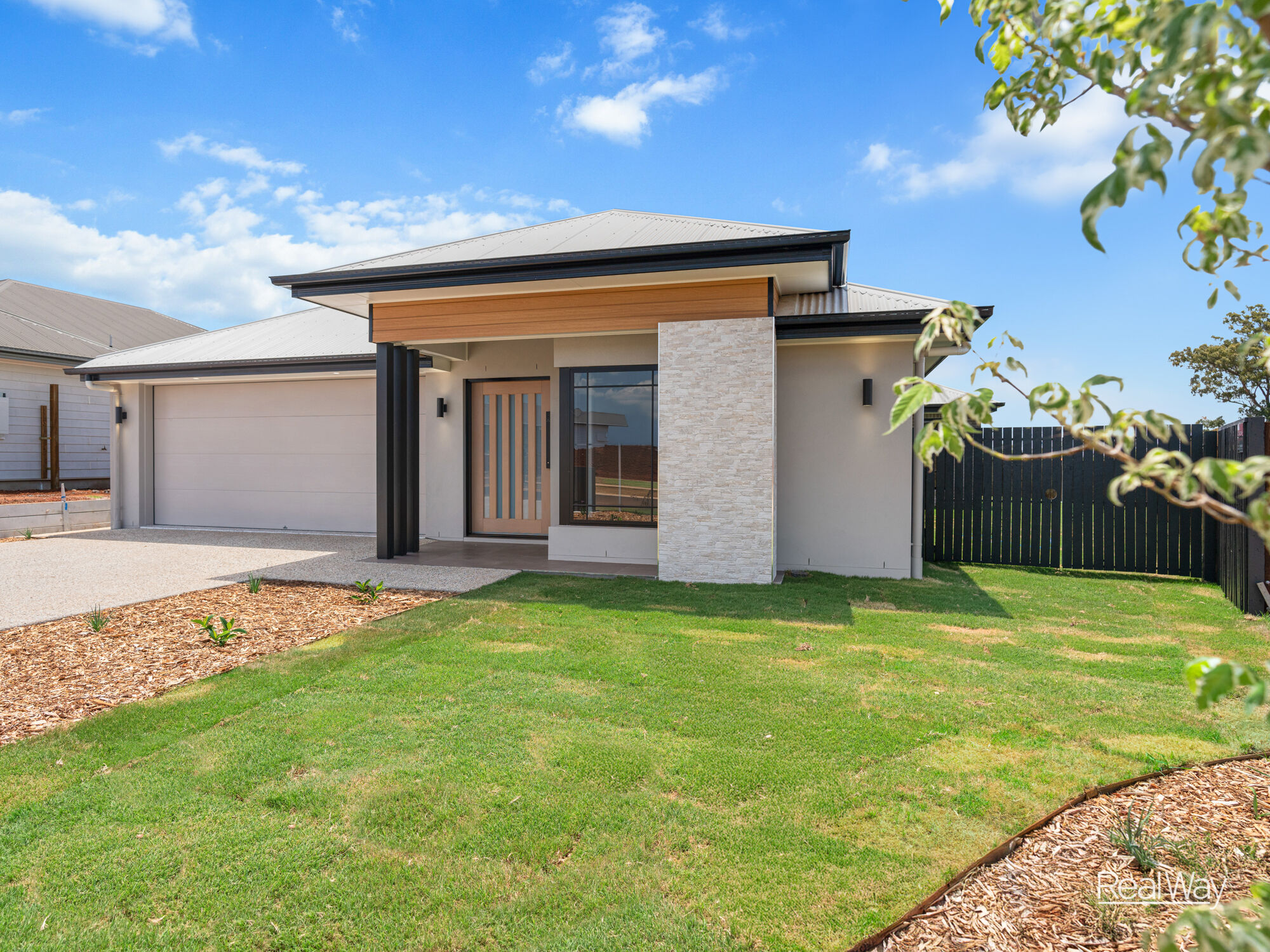 3 St Andrews Crescent, Highfields QLD 4352, Highfields - Thumbnail 2