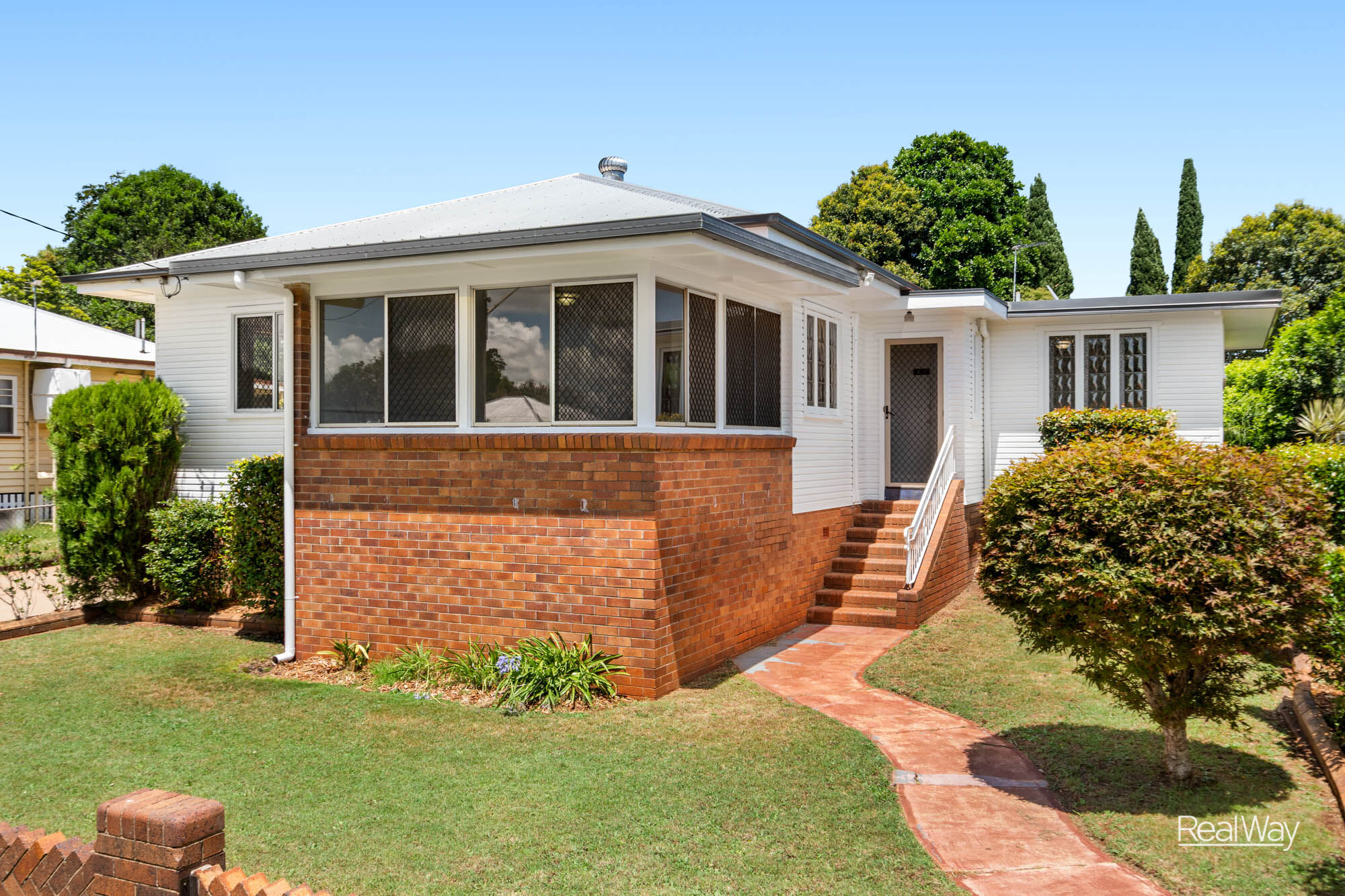 25 Lloyd Street, Harristown QLD 4350, Harristown - Thumbnail 2