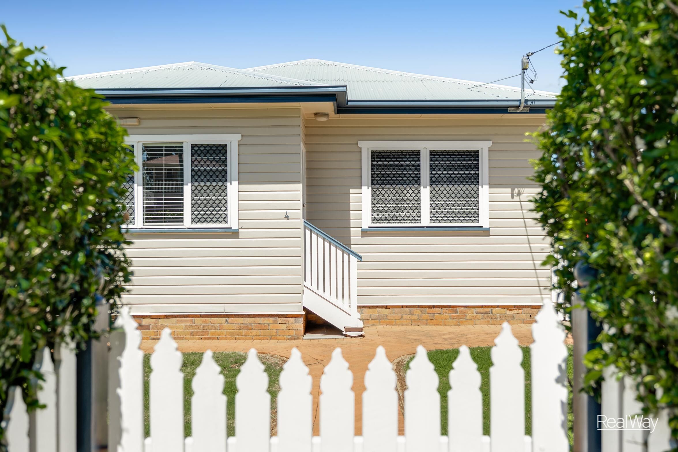 4 Newmarket Street, Newtown QLD 4350, Newtown - Thumbnail 2