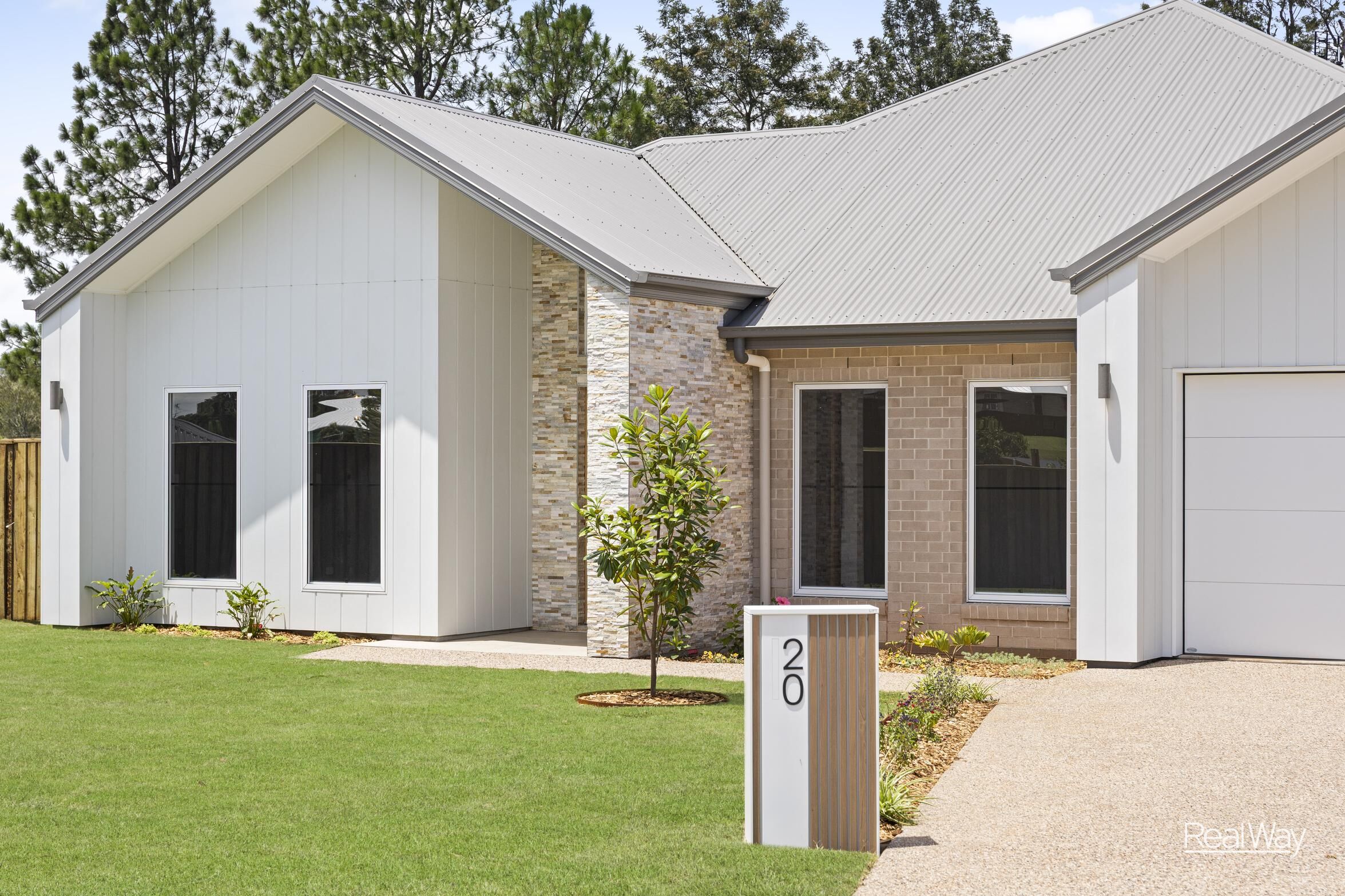 20 Henley Drive, Highfields QLD 4352, Highfields - Thumbnail 2
