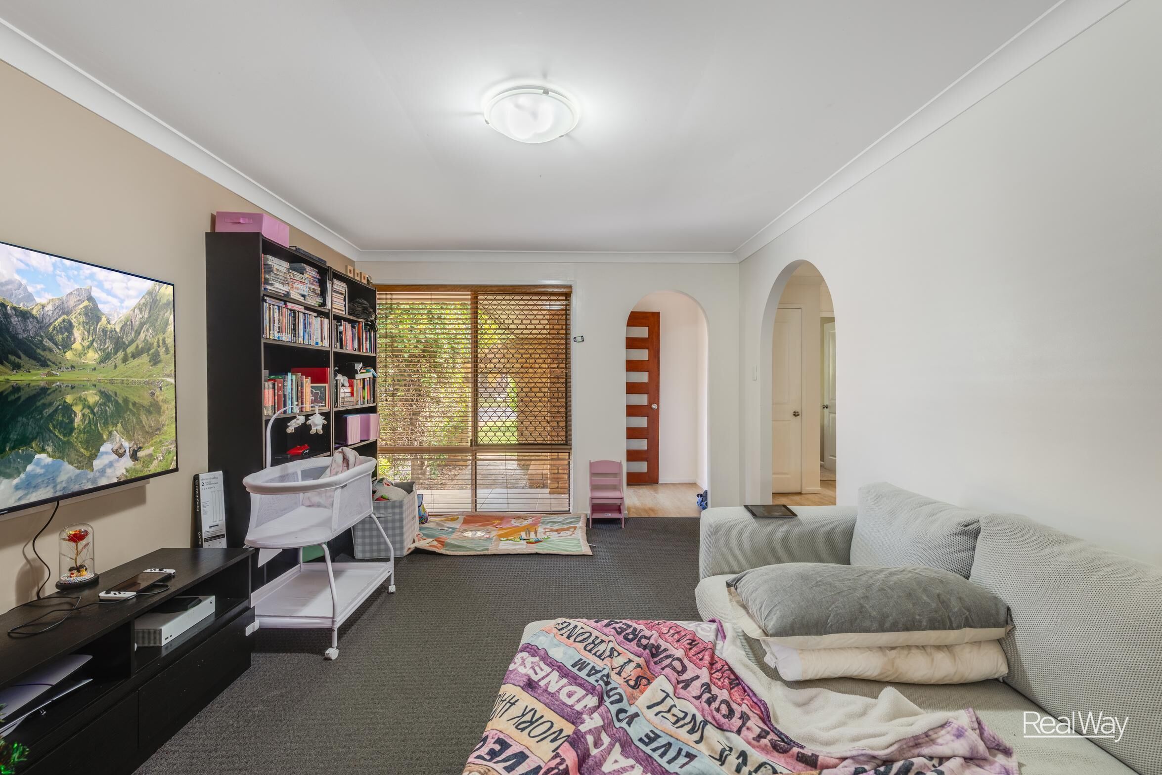 98 Hursley Road, Newtown QLD 4350, Newtown - Thumbnail 3