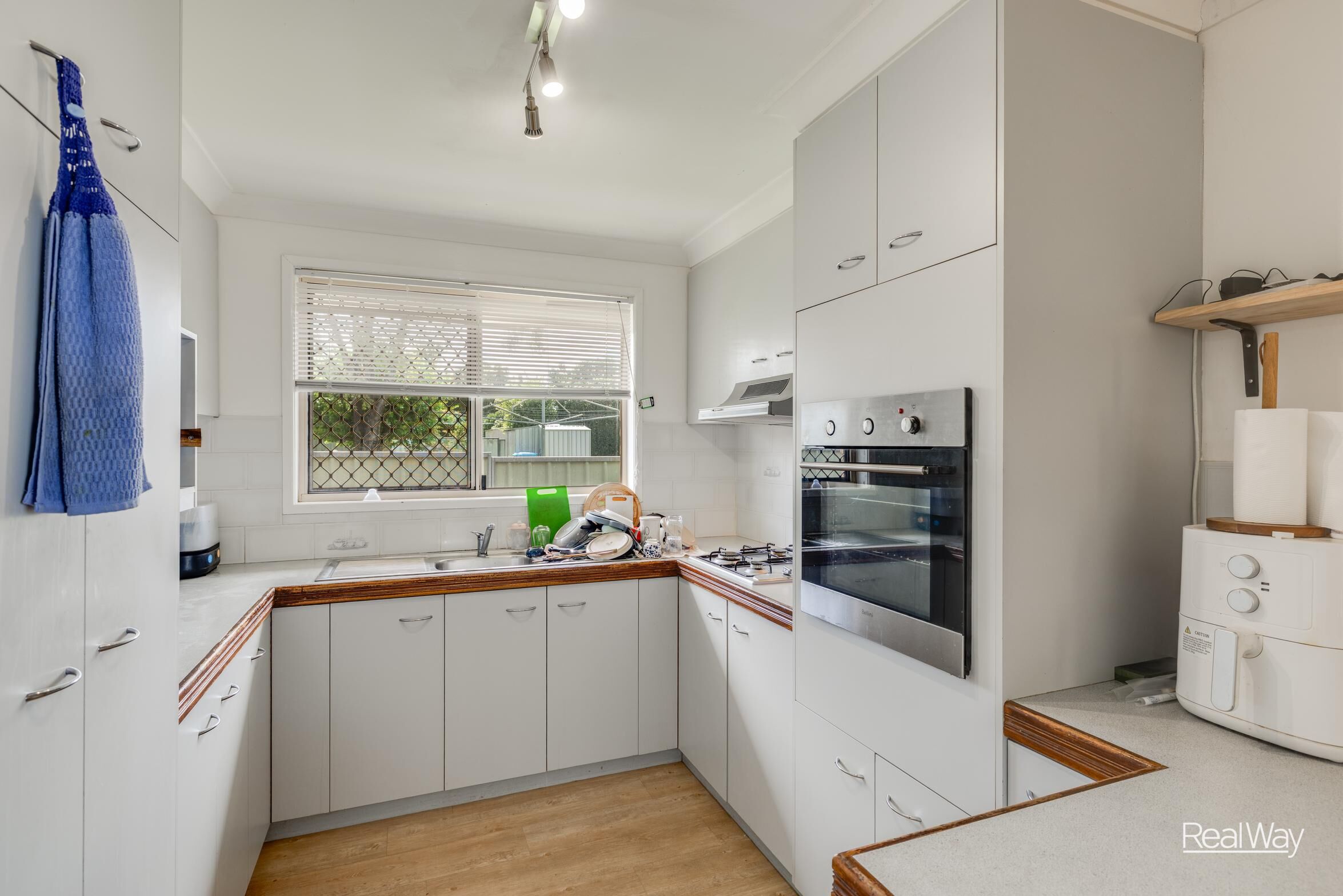 98 Hursley Road, Newtown QLD 4350, Newtown - Thumbnail 2