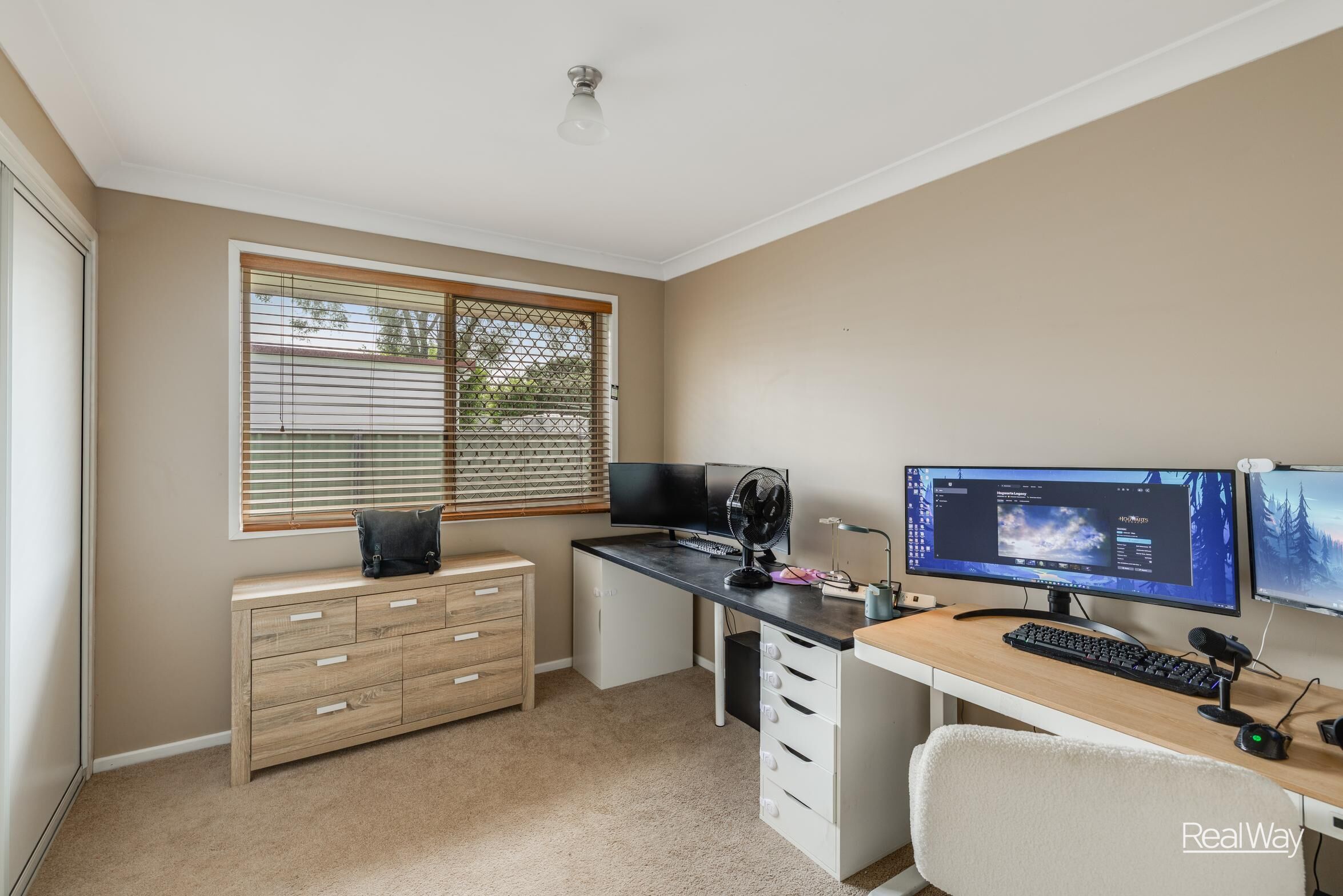 98 Hursley Road, Newtown QLD 4350, Newtown - Thumbnail 7