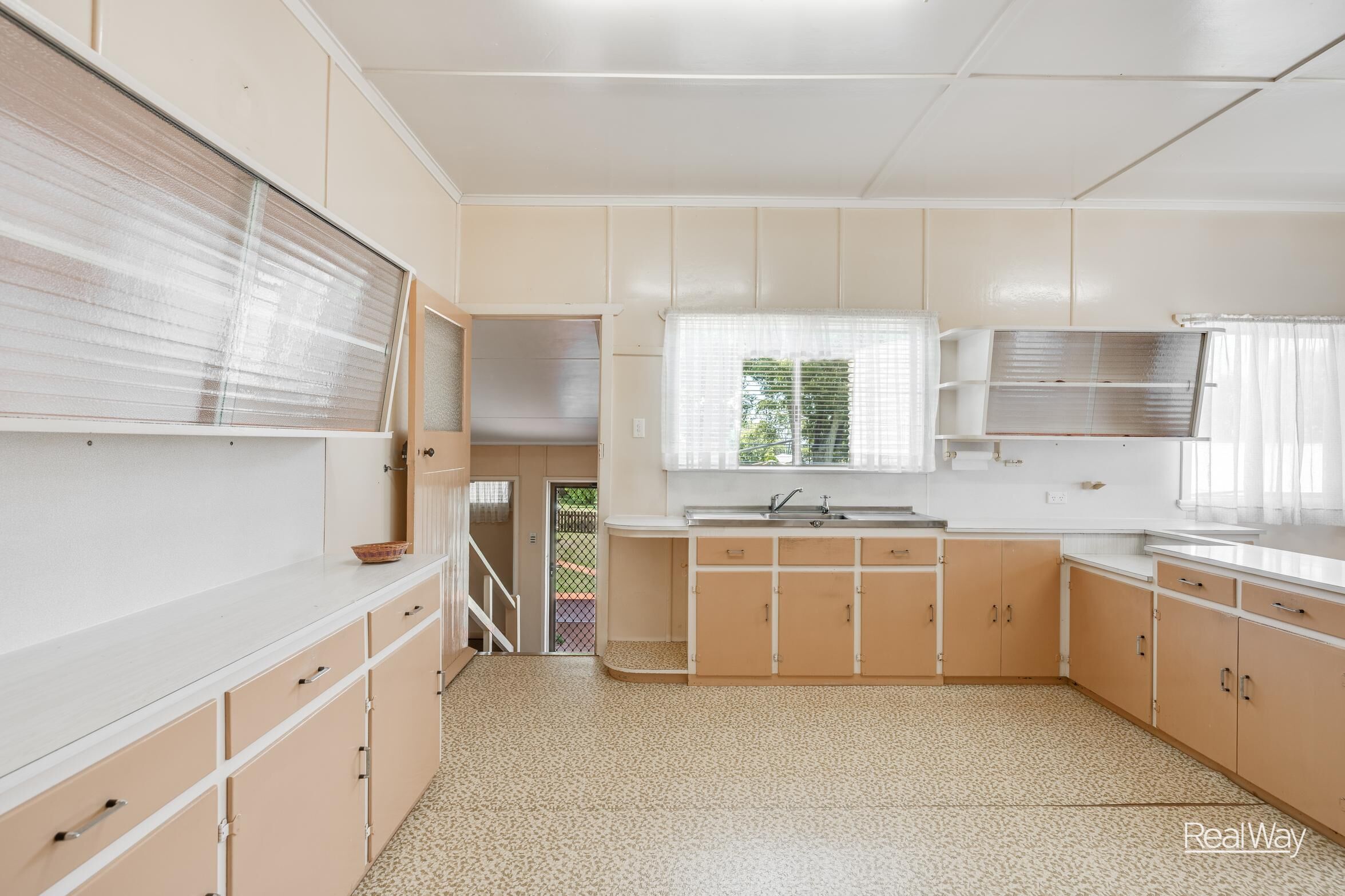 15 Llewellyn Street, Centenary Heights QLD 4350, Centenary Heights - Thumbnail 2