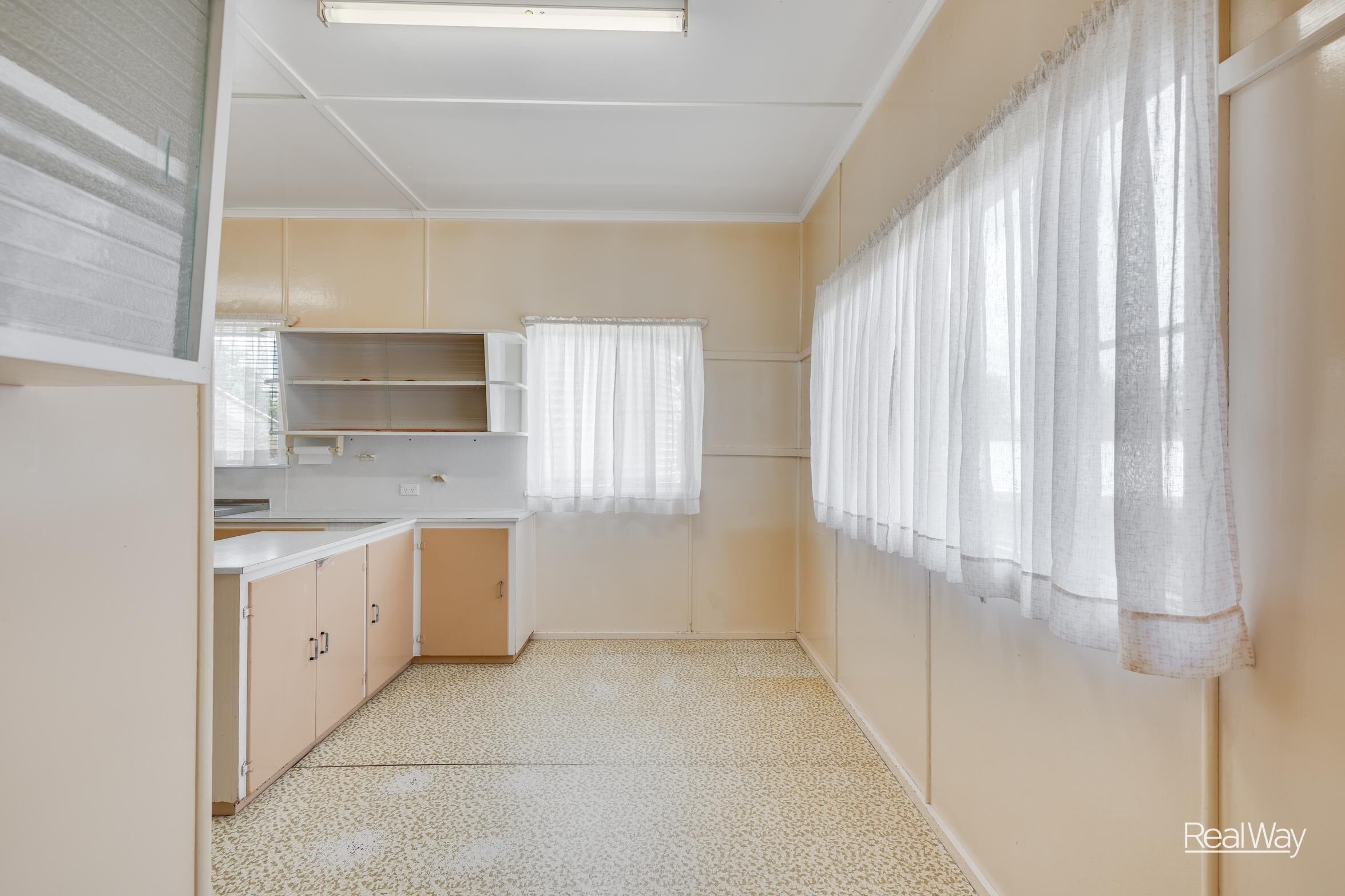 15 Llewellyn Street, Centenary Heights QLD 4350, Centenary Heights - Thumbnail 4