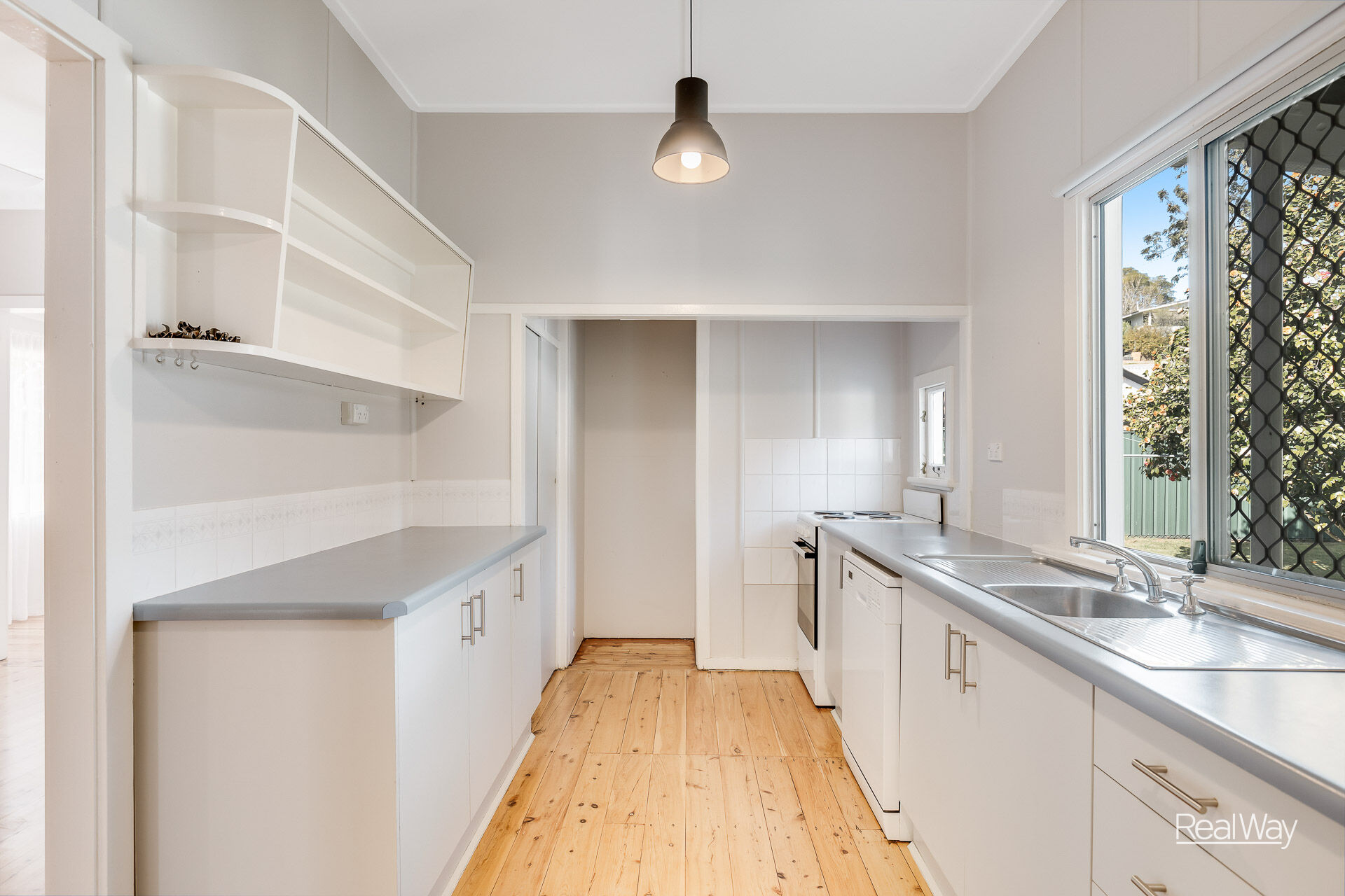 70 North Street, Mount Lofty QLD 4350, Mount Lofty - Thumbnail 2