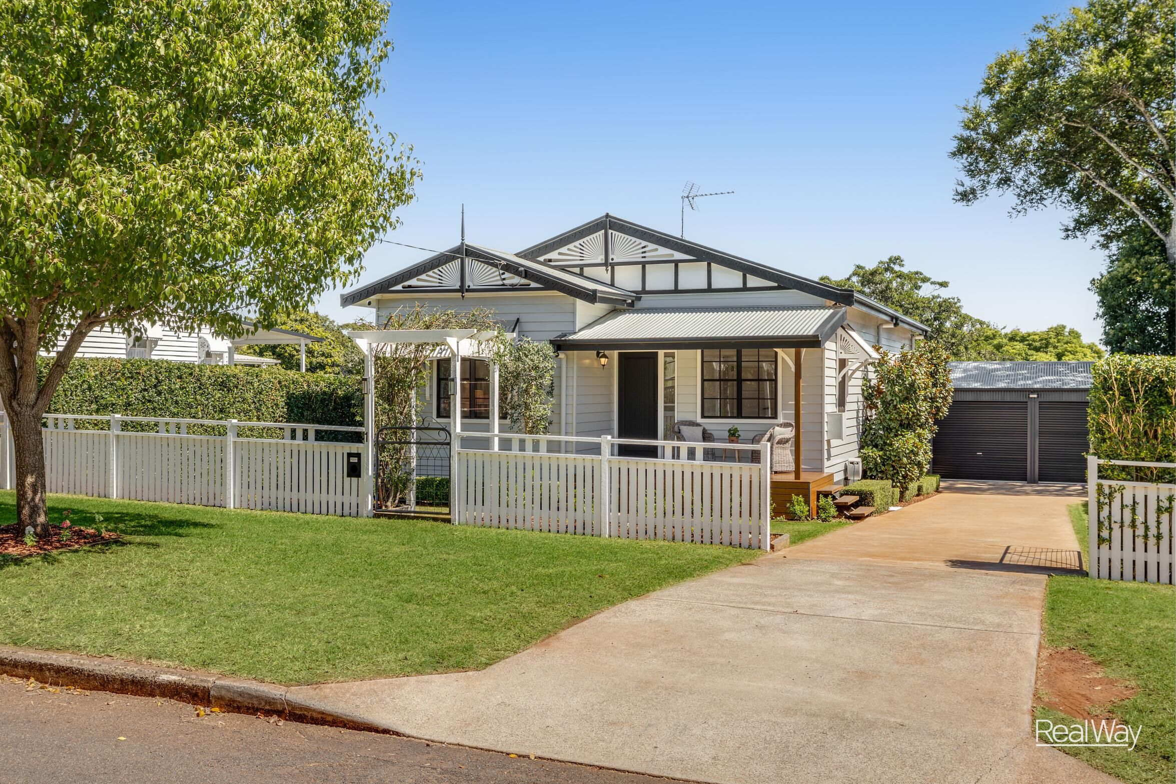 1 Llewellyn Street, Centenary Heights QLD 4350, Centenary Heights - Thumbnail 3